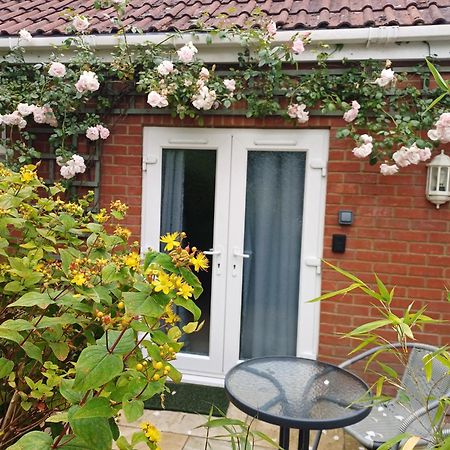 Santi Bhavana Bed & Breakfast Westbury  Luaran gambar