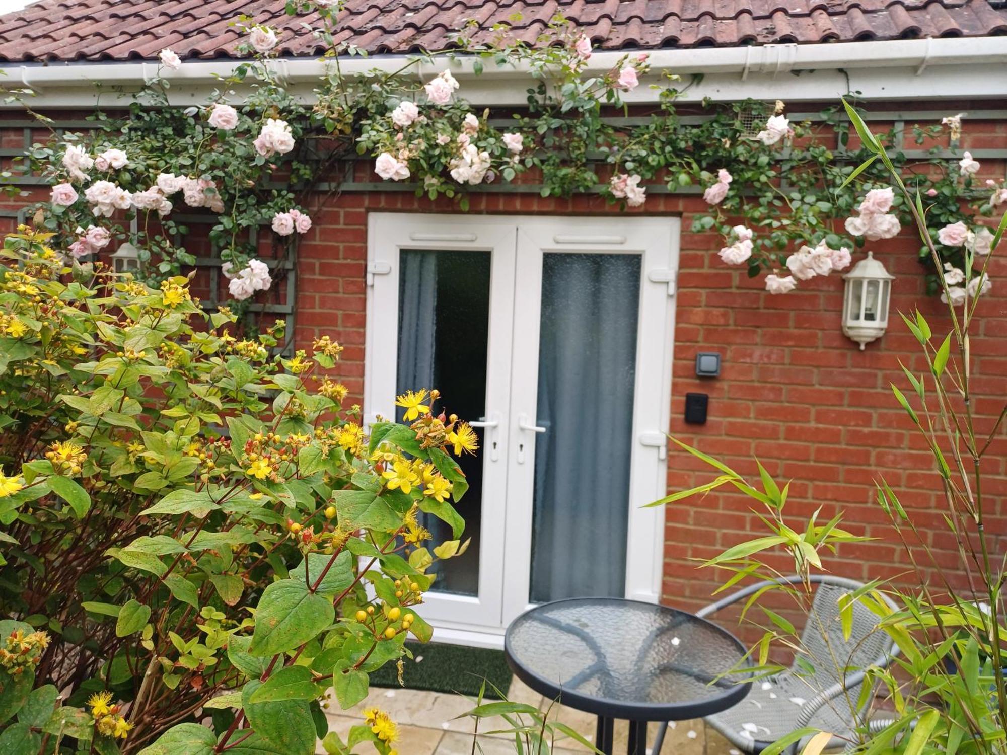Santi Bhavana Bed & Breakfast Westbury  Luaran gambar