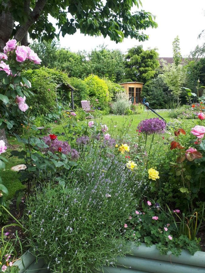 Santi Bhavana Bed & Breakfast Westbury  Luaran gambar